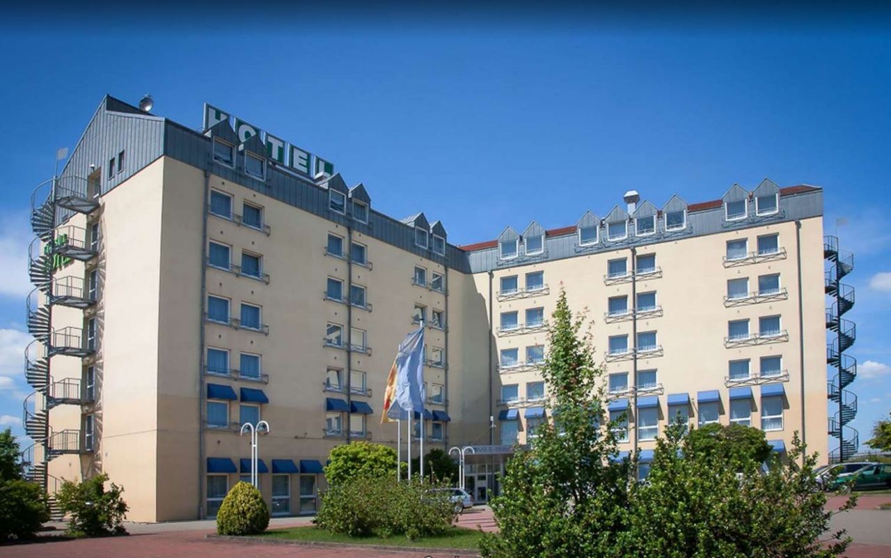 Отель, гостиница в Галле, Германия, 4 822 м2 - фото 1