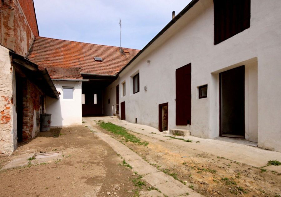 Дом в Ческе-Будеёвице, Чехия, 526 м2 - фото 1