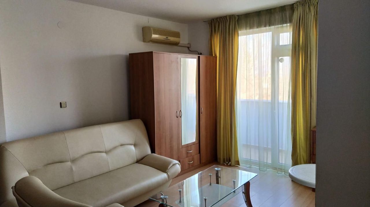 Апартаменты на Солнечном берегу, Болгария, 45 м2 - фото 1
