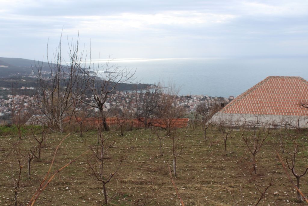 Земля в Добра Воде, Черногория, 6 400 м² - фото 2