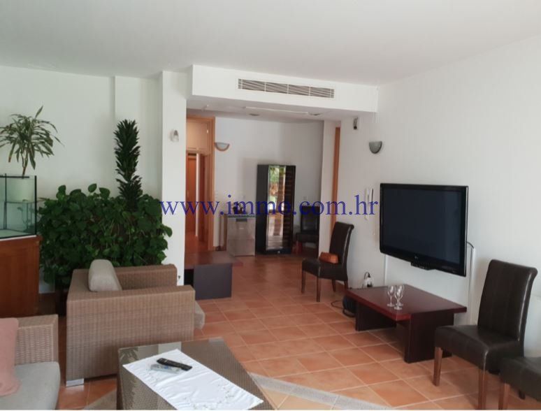 Вилла в Омише, Хорватия, 817.52 м² - фото 4