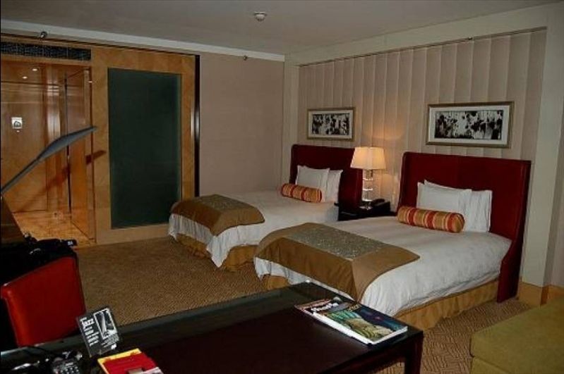 Отель, гостиница в Аликанте, Испания, 1 000 м2 - фото 1