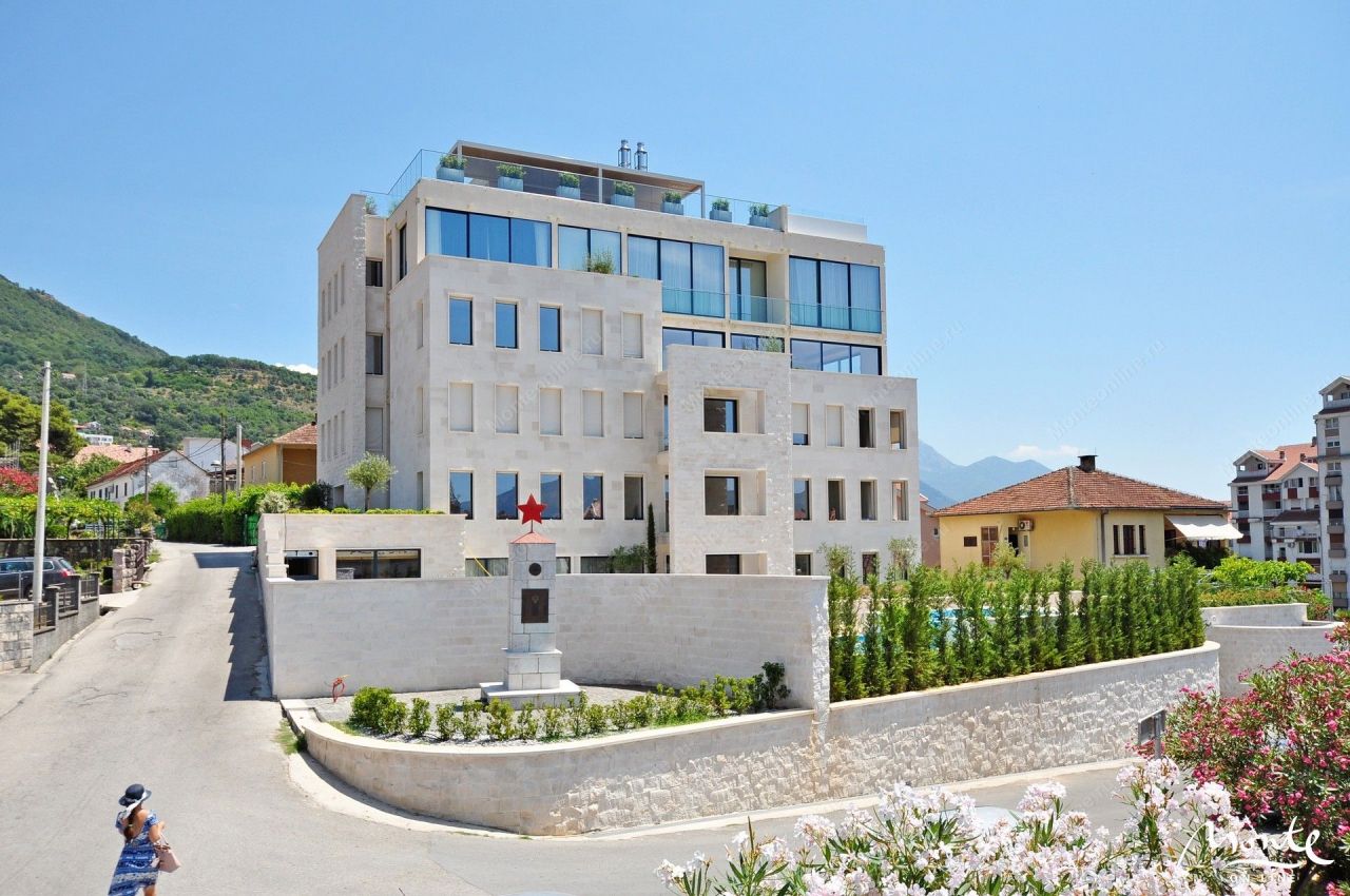Квартира в Тивате, Черногория, 103 м2 - фото 1