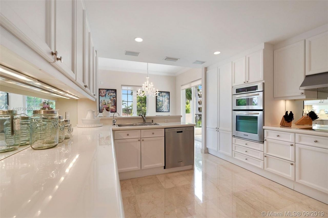 Квартира в Майами, США, 260 м² - фото 15