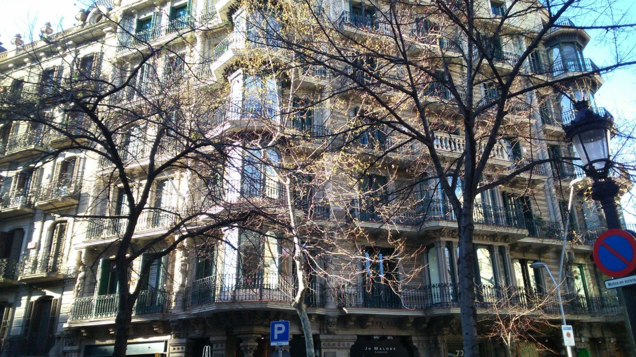 Коммерческая недвижимость в Барселоне, Испания, 300 м2 - фото 1
