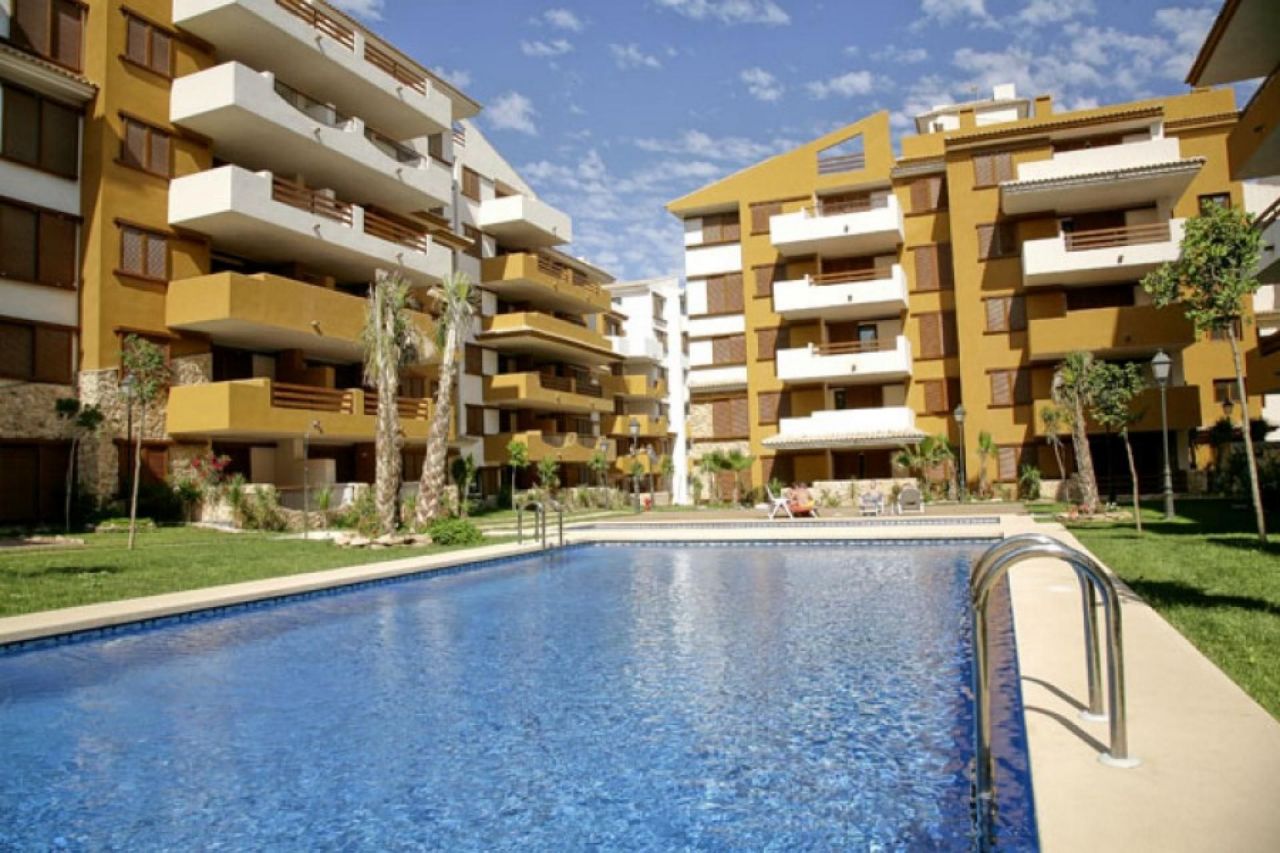 Апартаменты в Пунта Приме, Испания, 85 м2 - фото 1