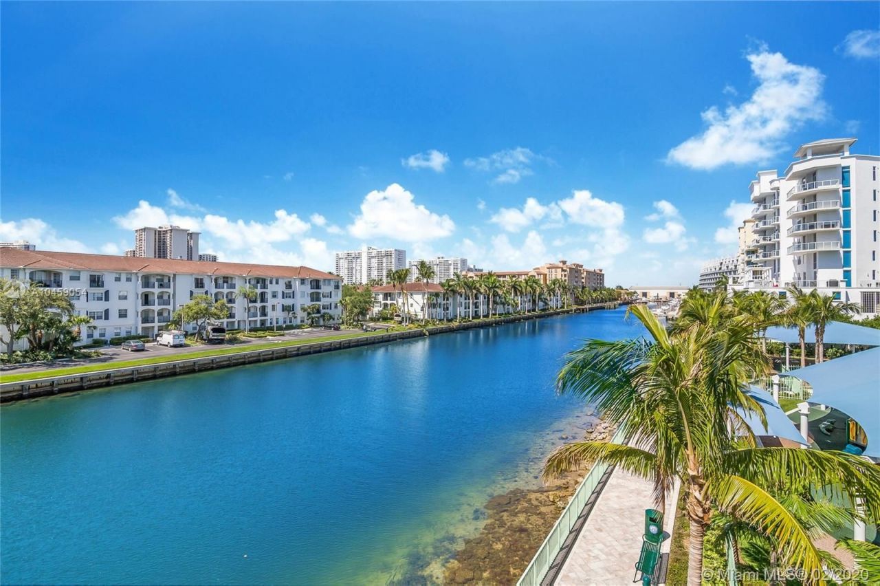 Квартира в Майами, США, 200 м² - фото 11