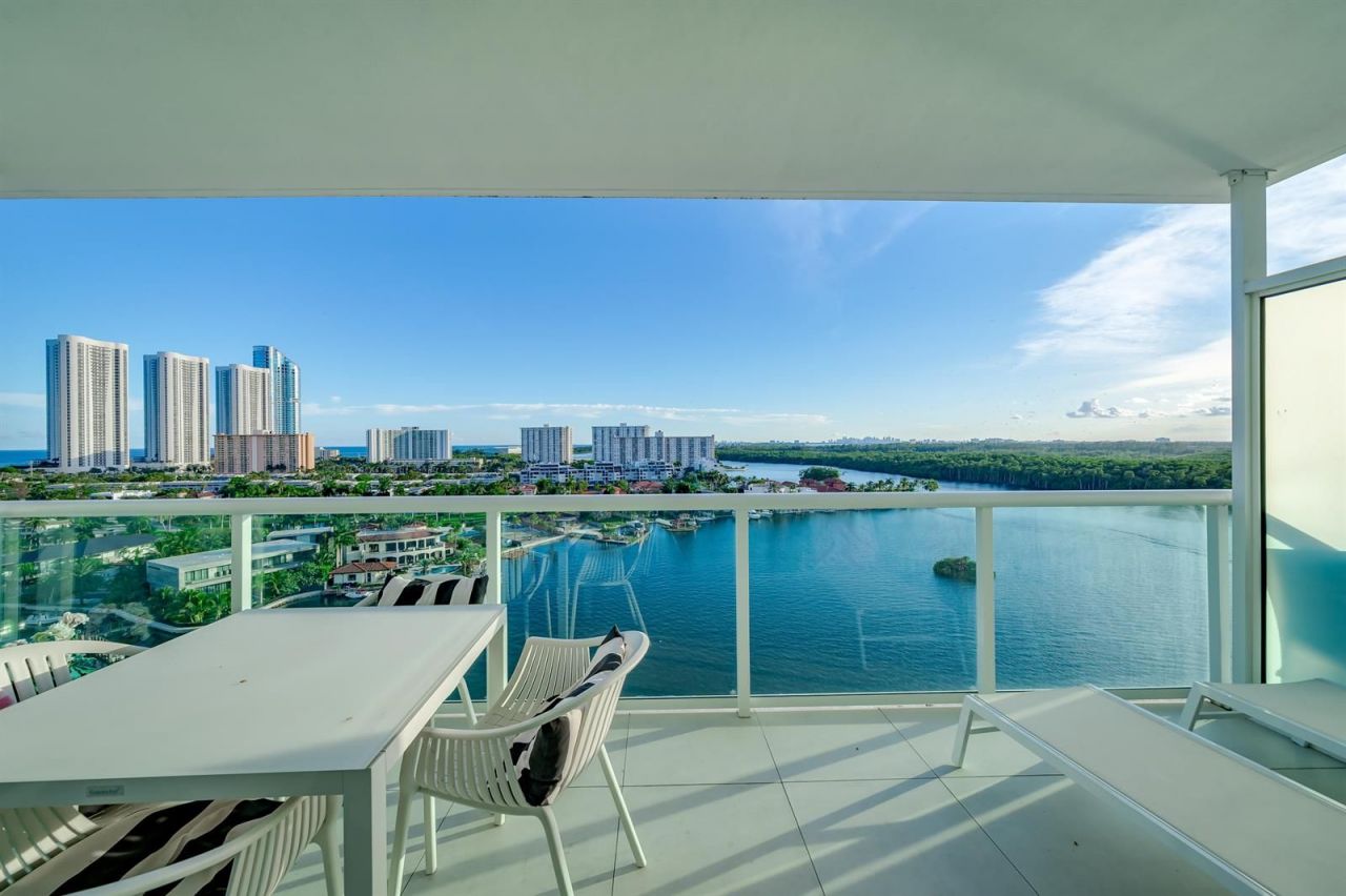 Квартира в Майами, США, 160 м2 - фото 1