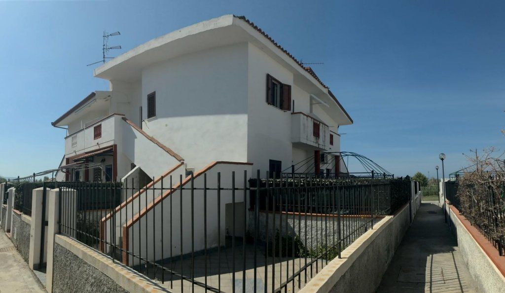 Квартира в Скалее, Италия, 95 м² - фото 1