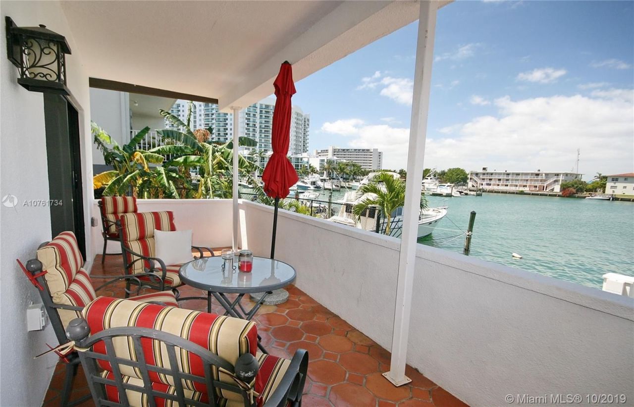 Доходный дом в Майами, США, 650 м² - фото 5