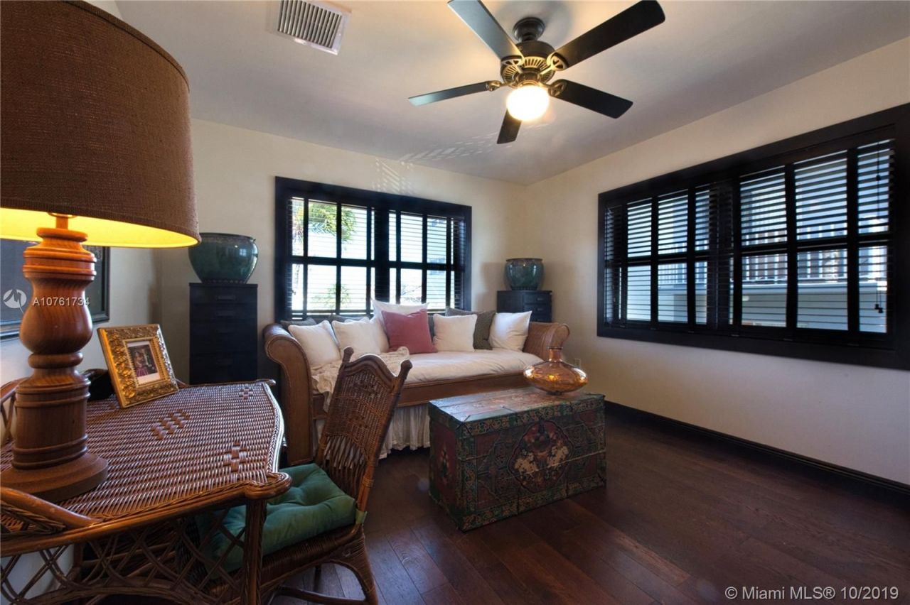 Доходный дом в Майами, США, 650 м² - фото 10