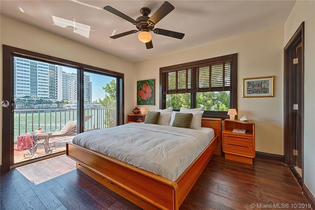 Доходный дом в Майами, США, 650 м² - фото 9