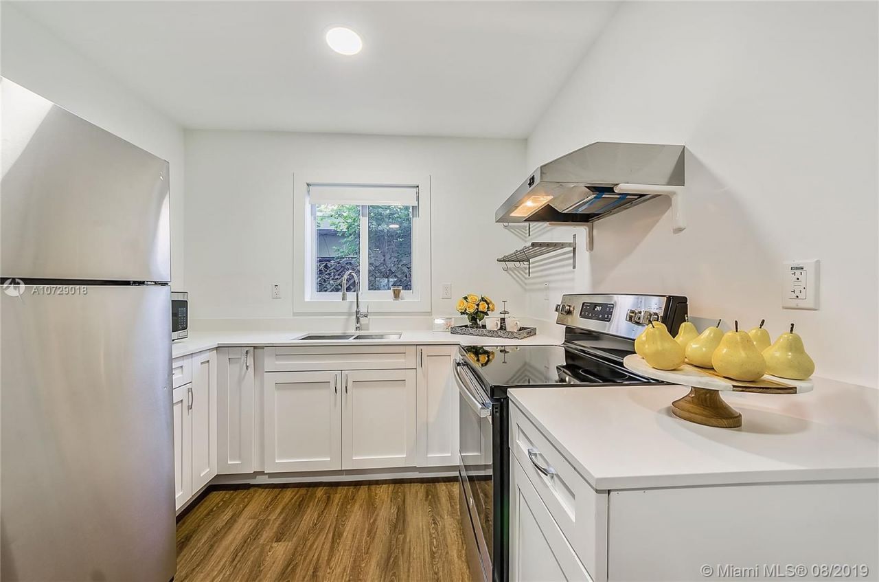 Доходный дом в Майами, США, 800 м² - фото 9