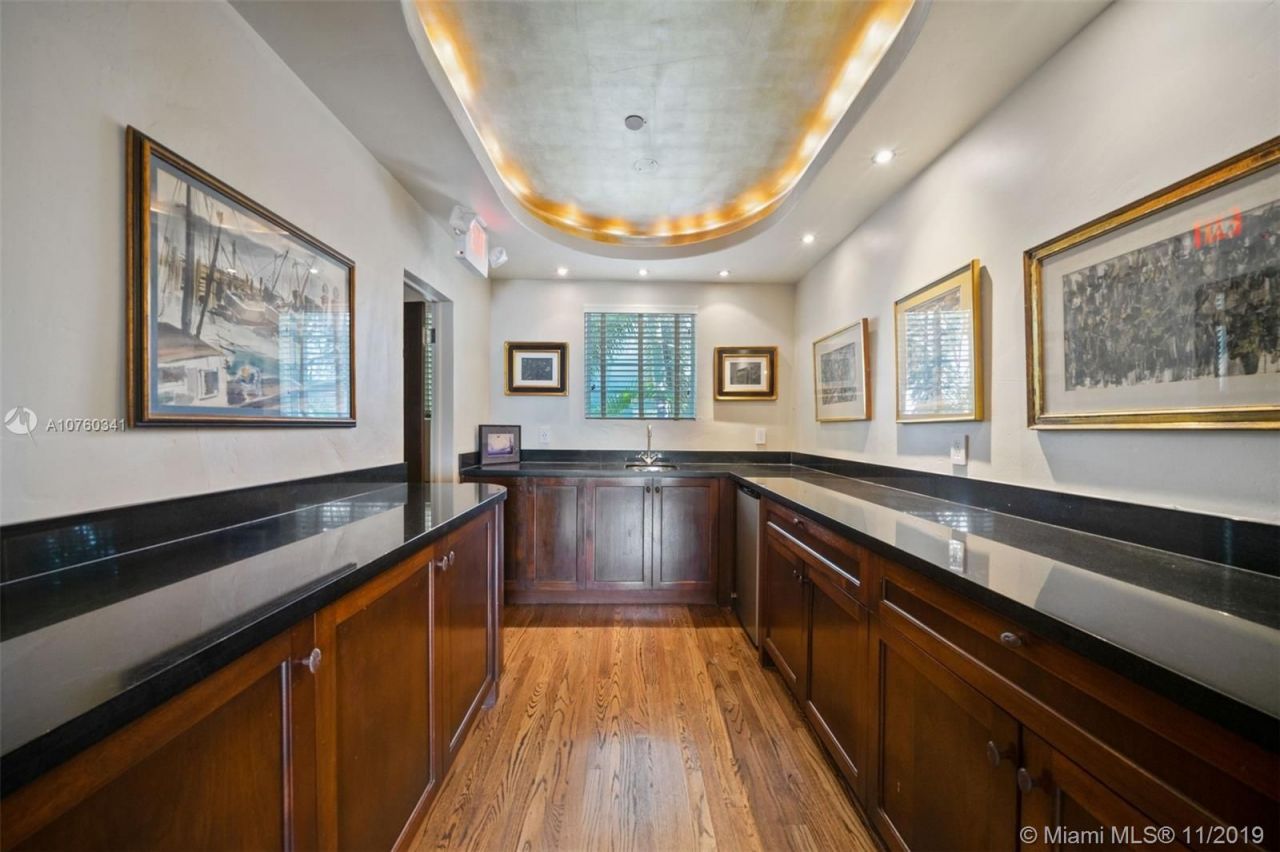 Доходный дом в Майами, США, 300 м² - фото 5