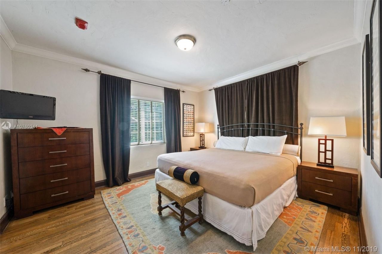 Доходный дом в Майами, США, 300 м² - фото 10