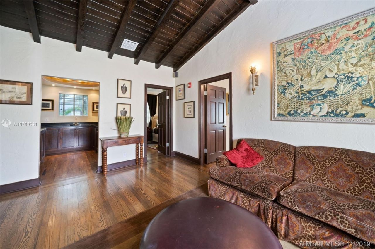 Доходный дом в Майами, США, 300 м² - фото 7