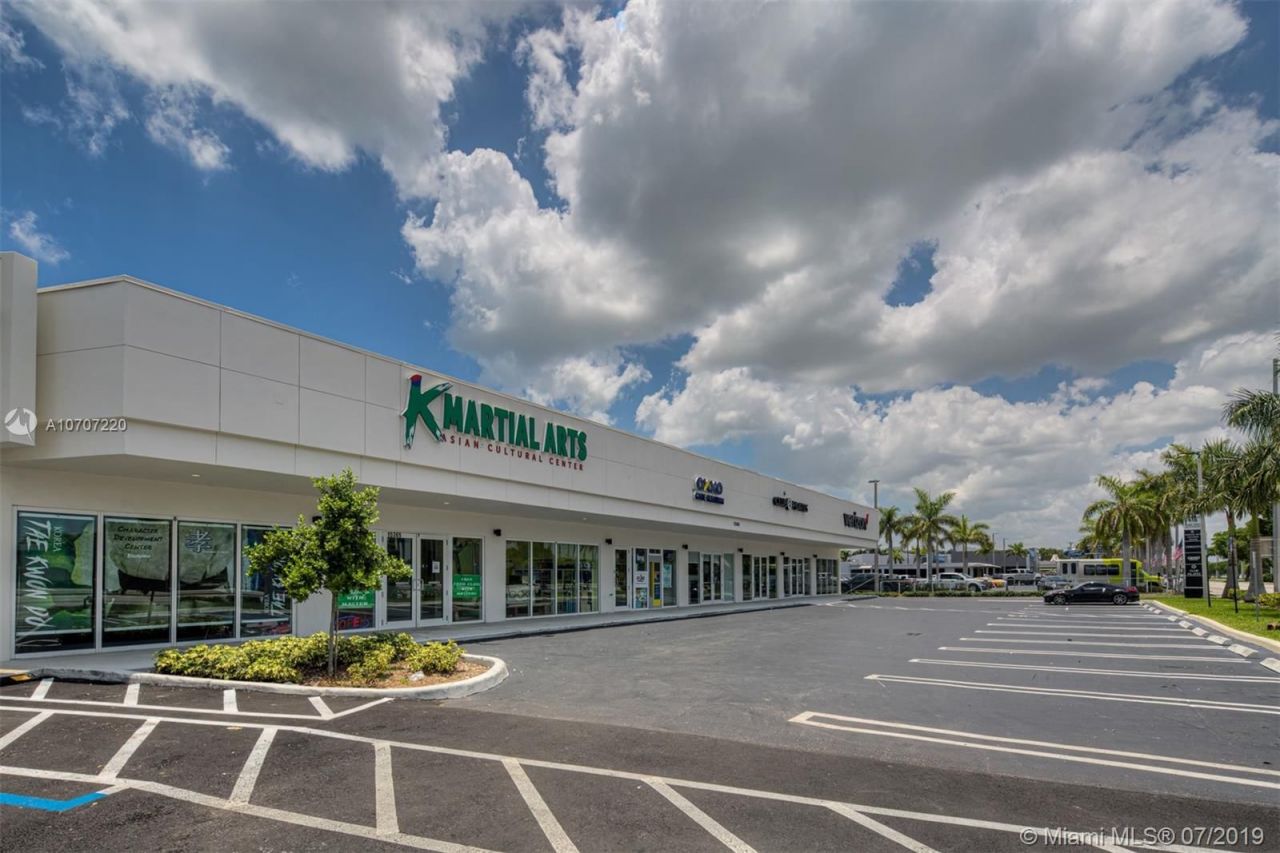 Коммерческая недвижимость в Майами, США, 700 м² - фото 8