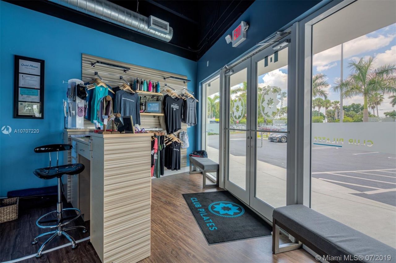 Коммерческая недвижимость в Майами, США, 700 м² - фото 7