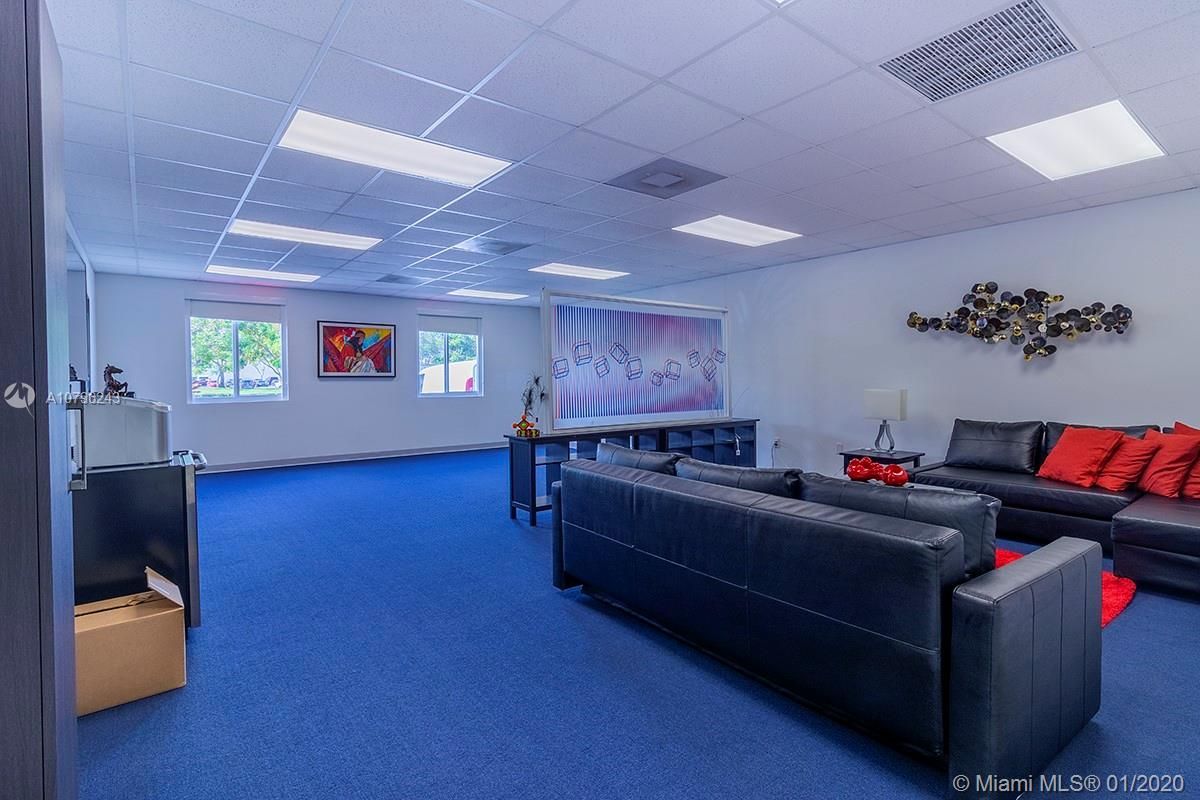 Офис в Майами, США, 1 900 м² - фото 7