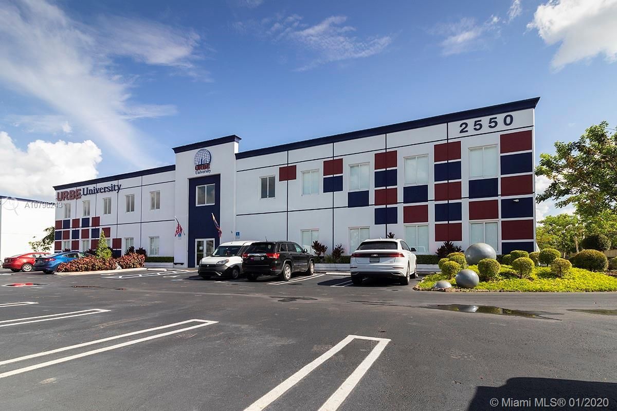 Офис в Майами, США, 1 900 м² - фото 2