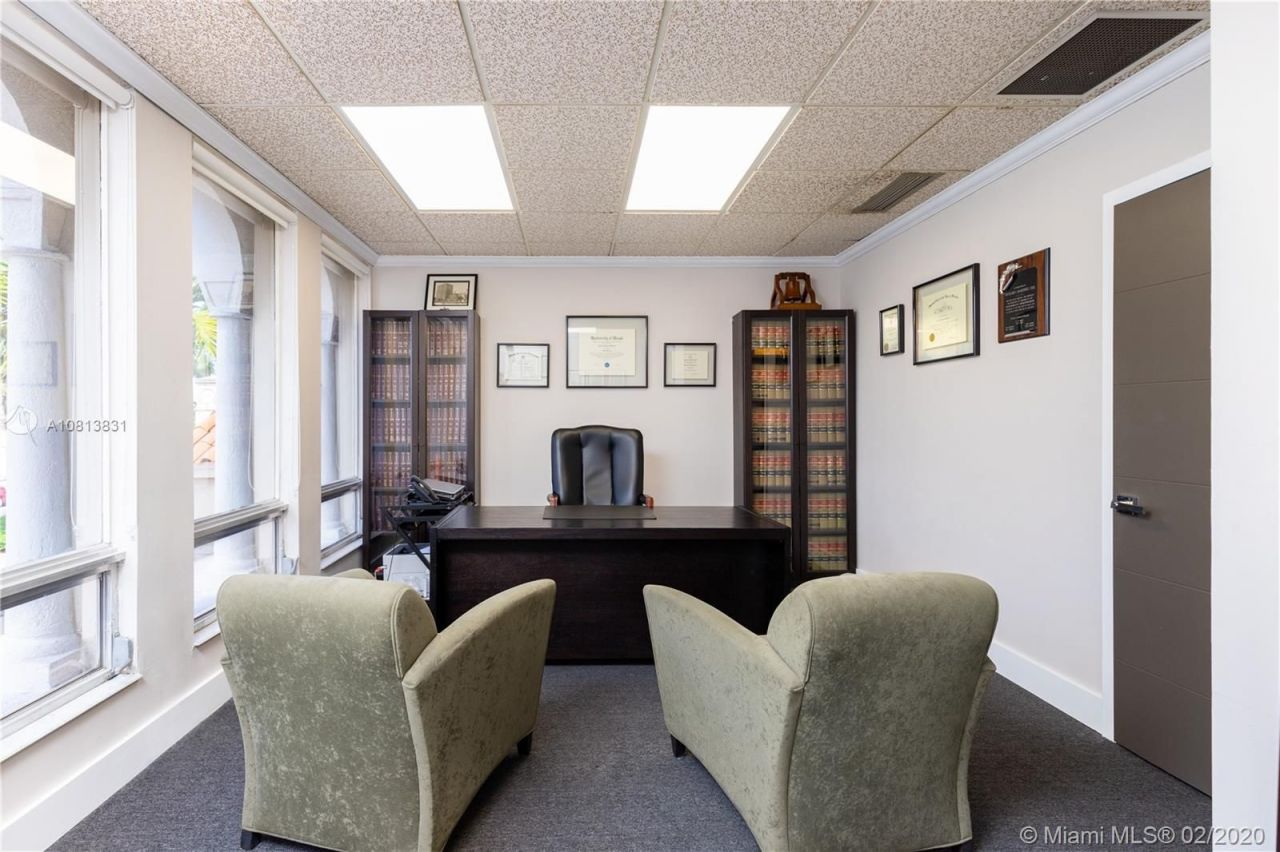 Офис в Майами, США, 1 400 м² - фото 6