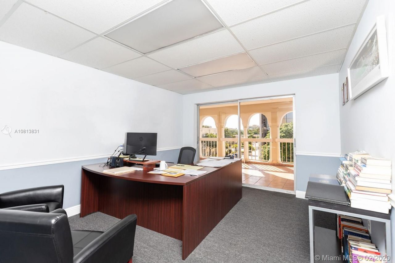 Офис в Майами, США, 1 400 м² - фото 15