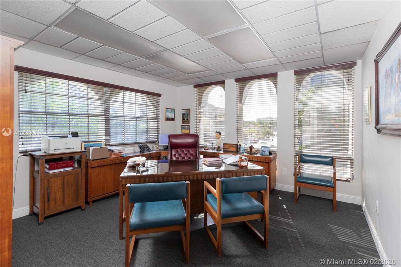 Офис в Майами, США, 1 400 м² - фото 3