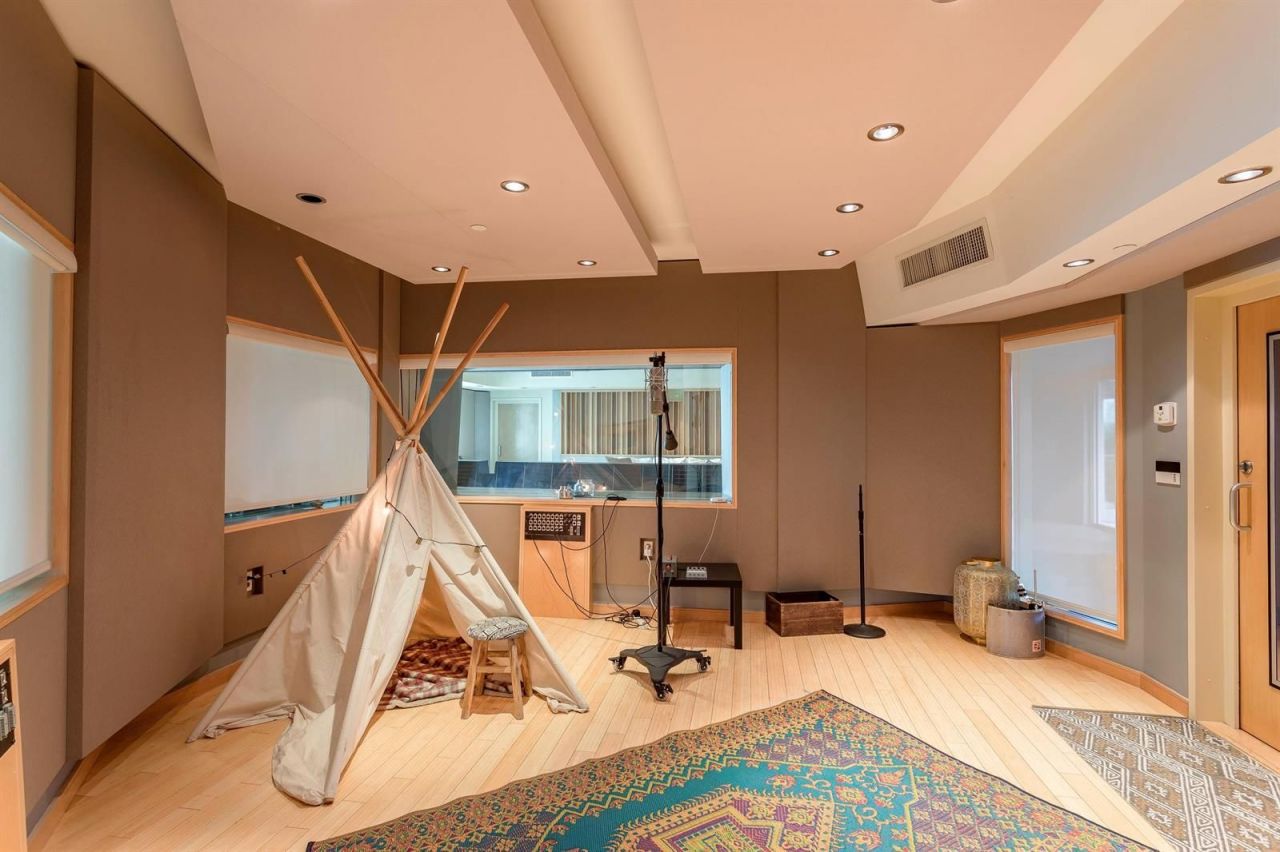 Офис в Майами, США, 1 300 м² - фото 7