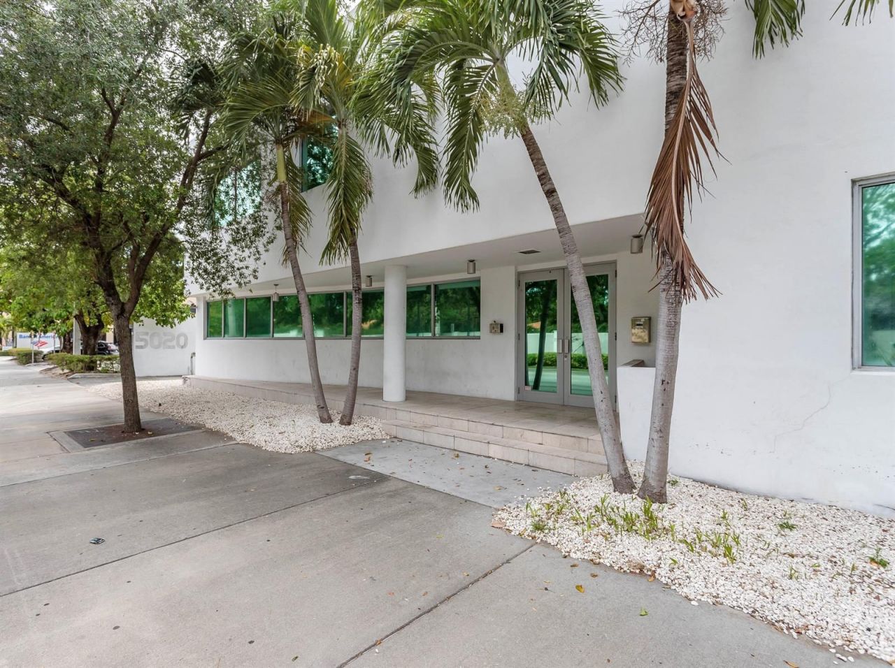 Офис в Майами, США, 1 300 м² - фото 5