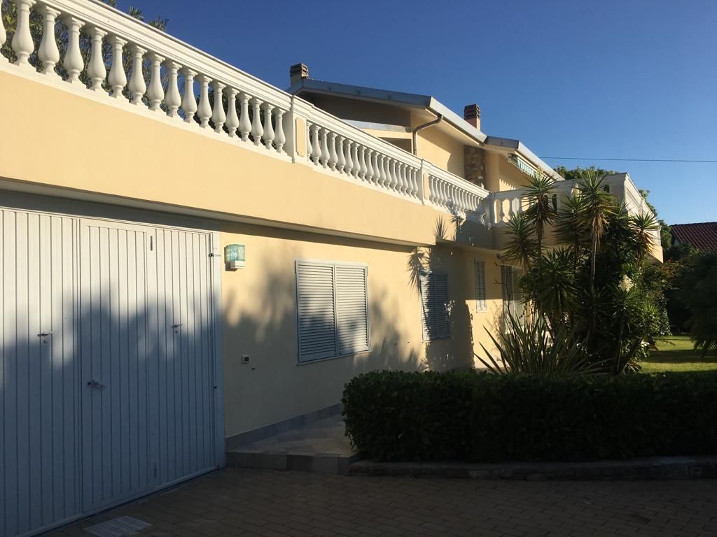 Вилла в Сан-Ремо, Италия, 300 м² - фото 10