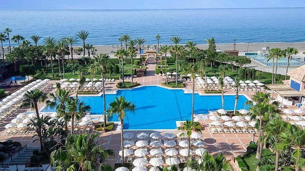 Отель, гостиница в Малаге, Испания, 8 000 м2 - фото 1