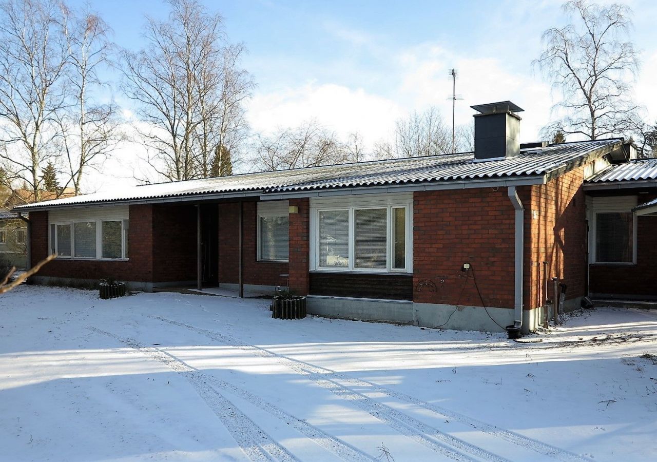 Дом в Иматре, Финляндия, 277 м2 - фото 1