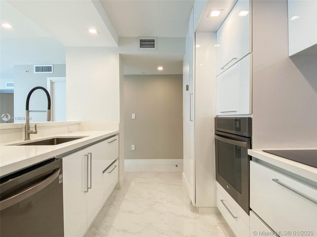 Квартира в Майами, США, 90 м² - фото 7