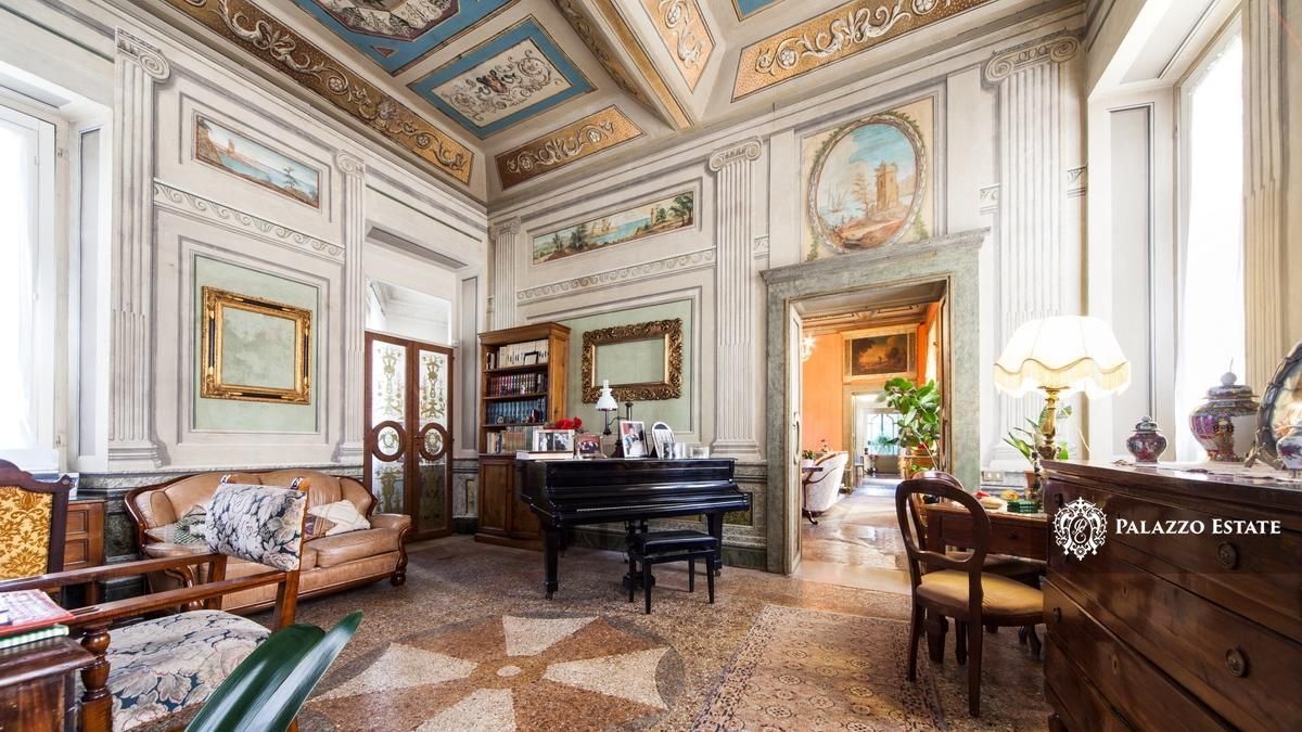 Апартаменты в Сполето, Италия, 346 м² - фото 1
