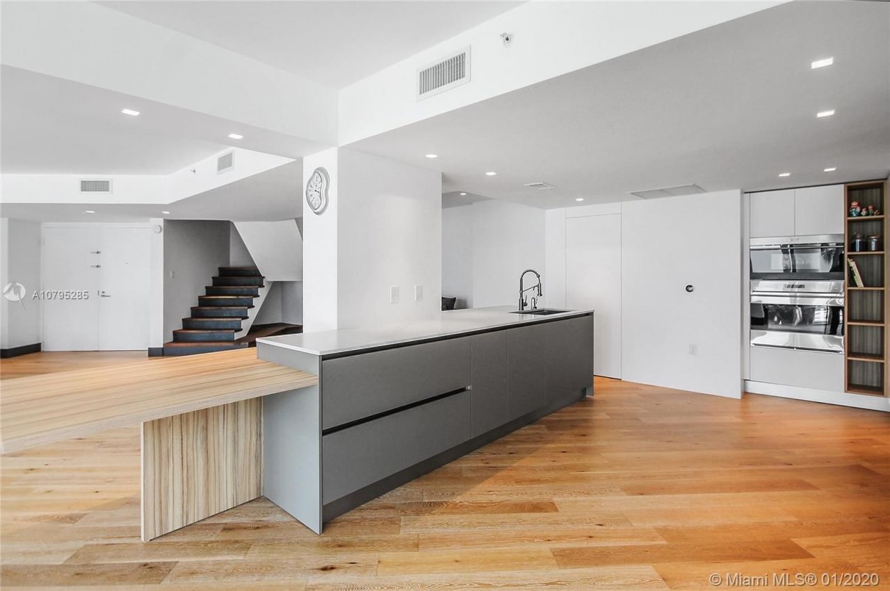 Квартира в Майами, США, 290 м² - фото 9