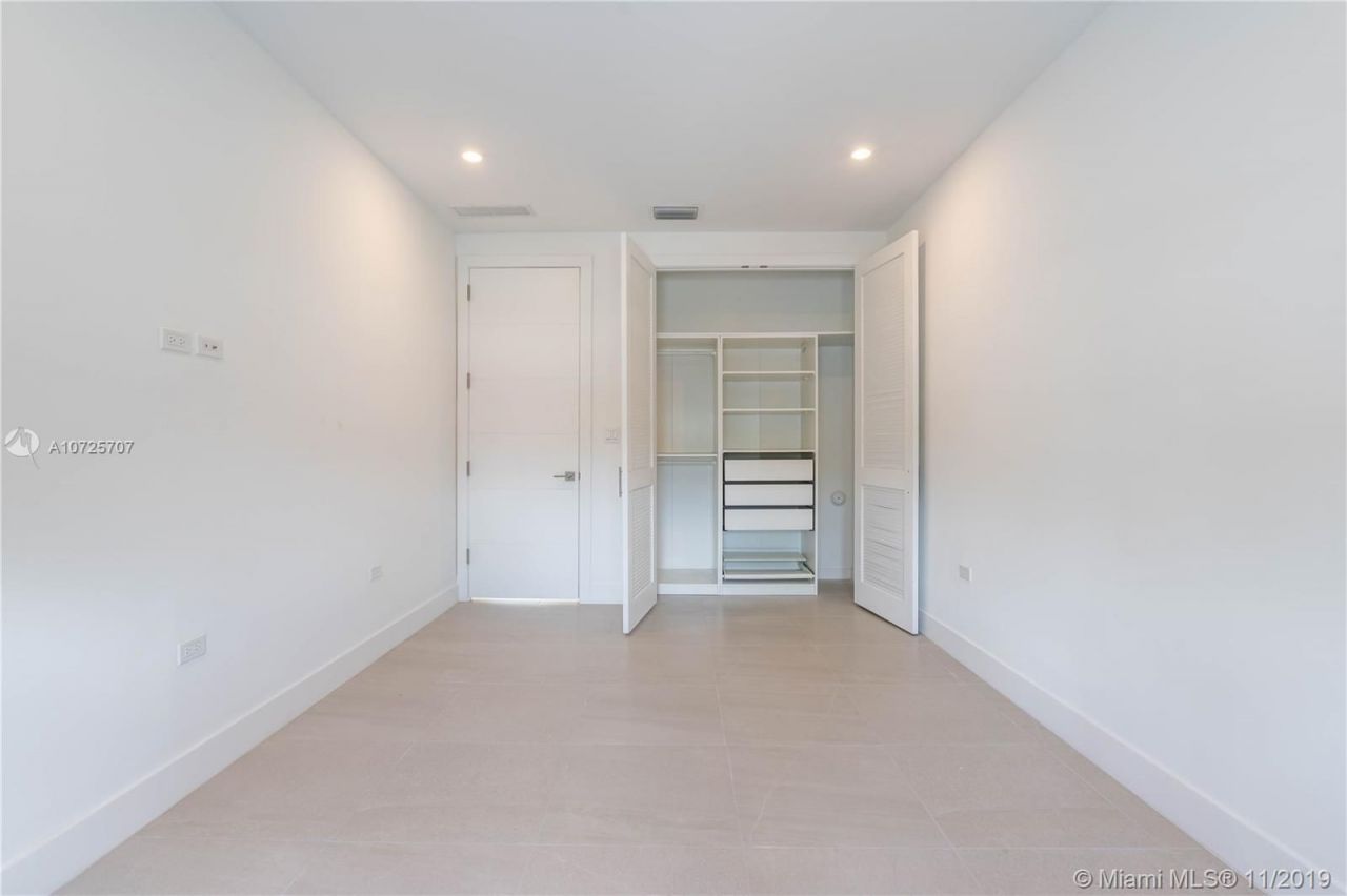 Таунхаус в Майами, США, 400 м² - фото 12