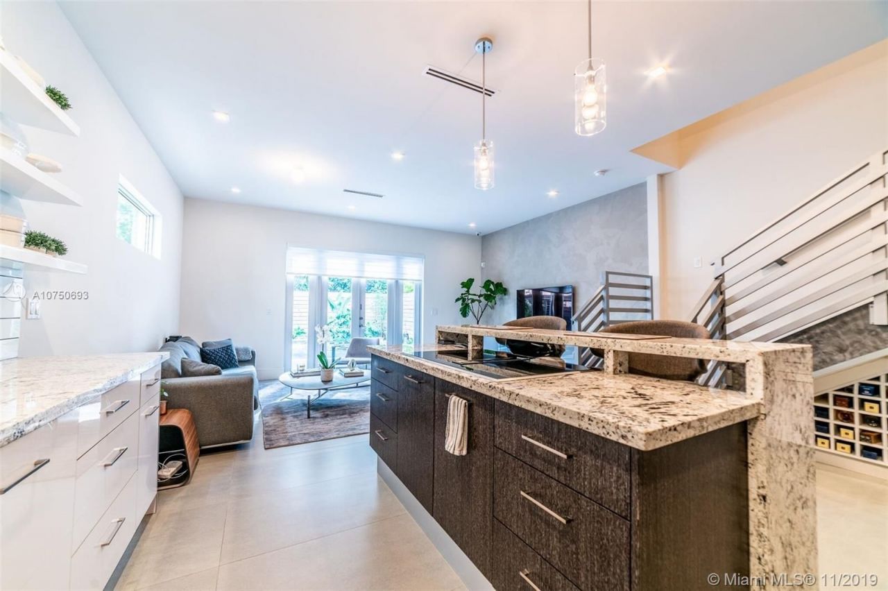 Таунхаус в Майами, США, 200 м² - фото 10