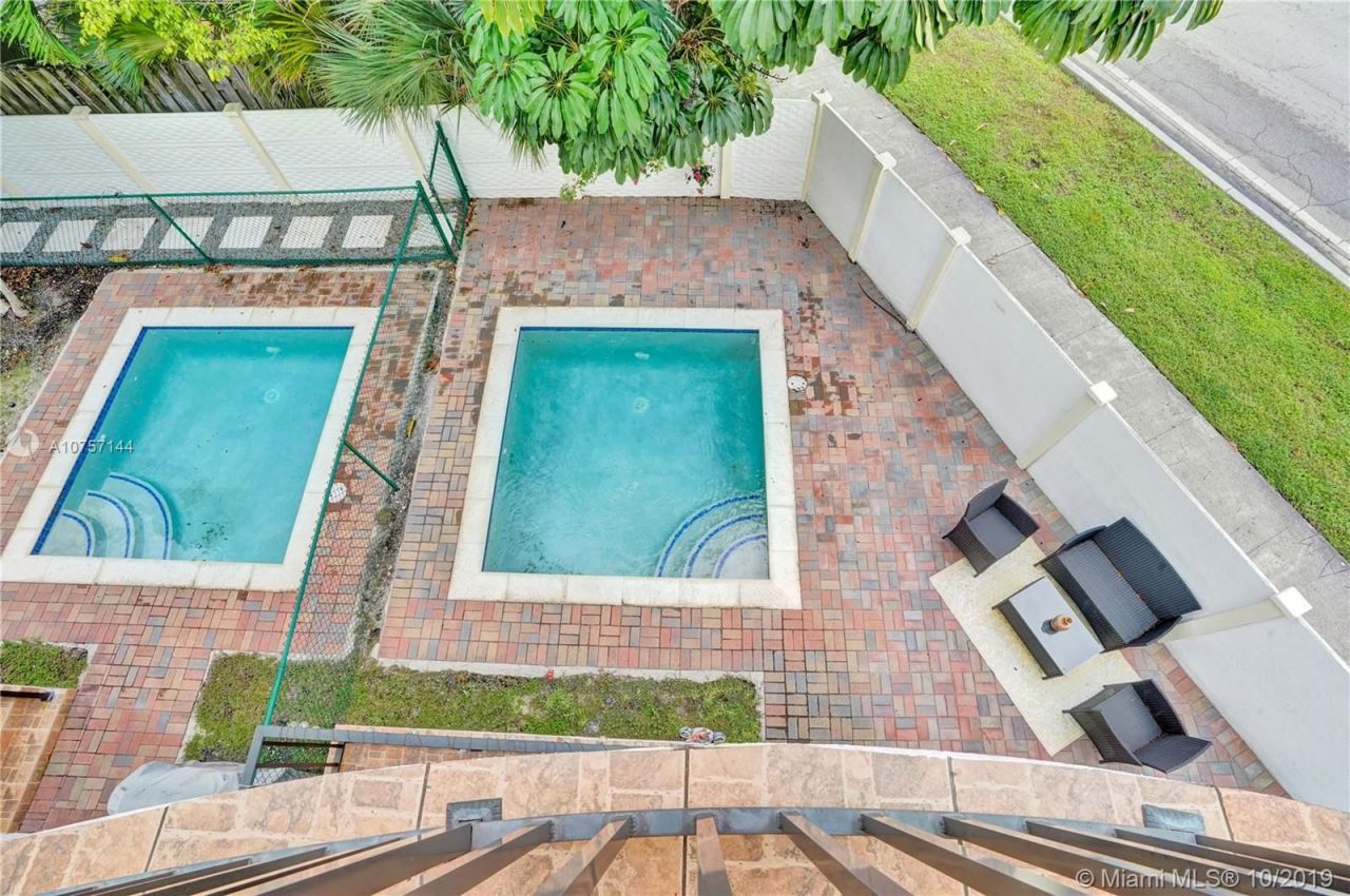 Таунхаус в Майами, США, 200 м² - фото 4