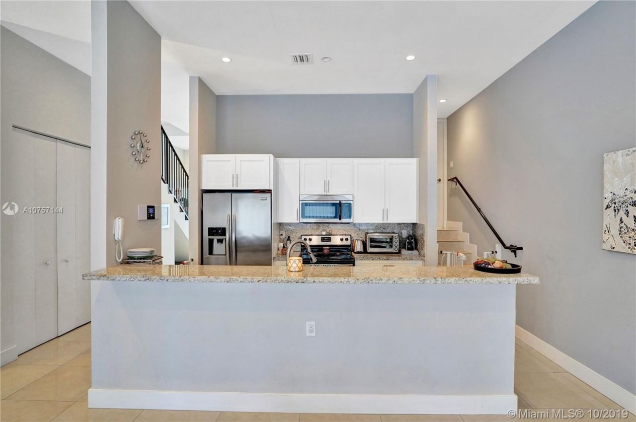 Таунхаус в Майами, США, 200 м² - фото 2