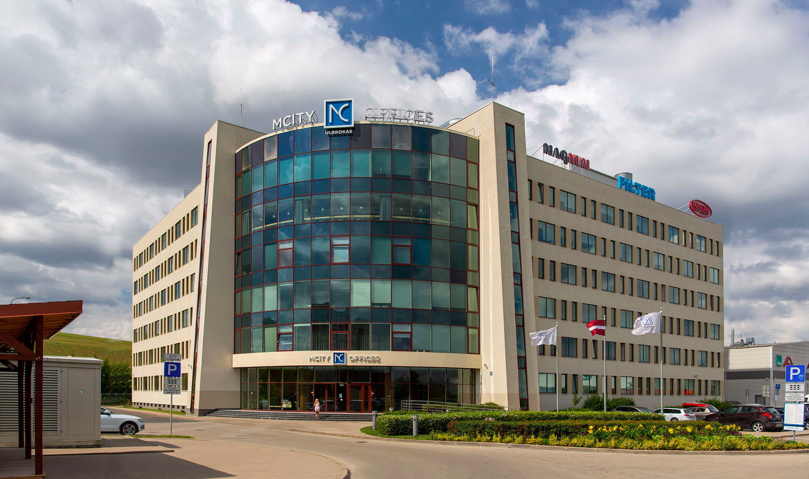 Офис в Риге, Латвия, 18 637 м2 - фото 1