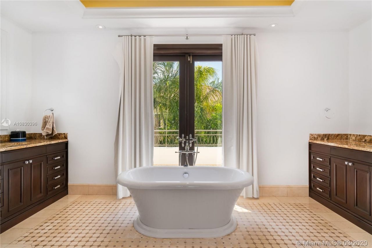 Вилла в Майами, США, 1 300 м² - фото 14