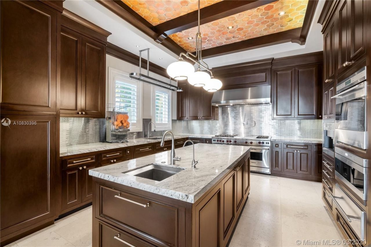 Вилла в Майами, США, 1 300 м² - фото 4