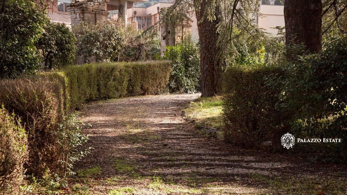 Вилла в Сполето, Италия, 297 м² - фото 5