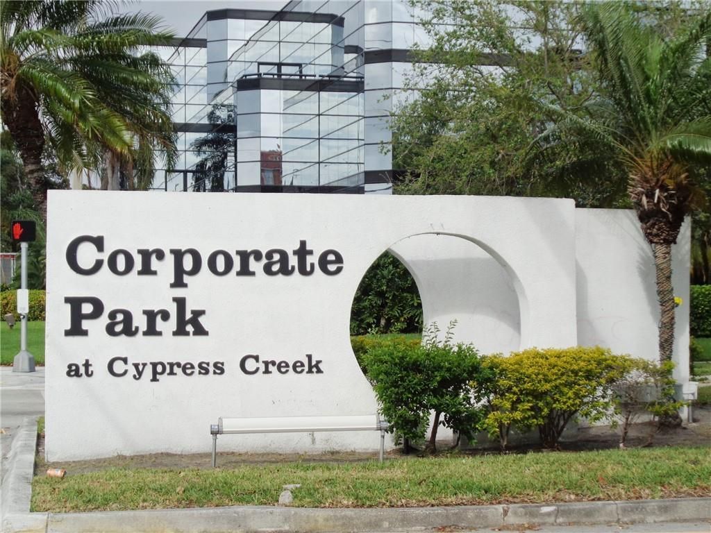 Офис в Майами, США, 2 400 м² - фото 2