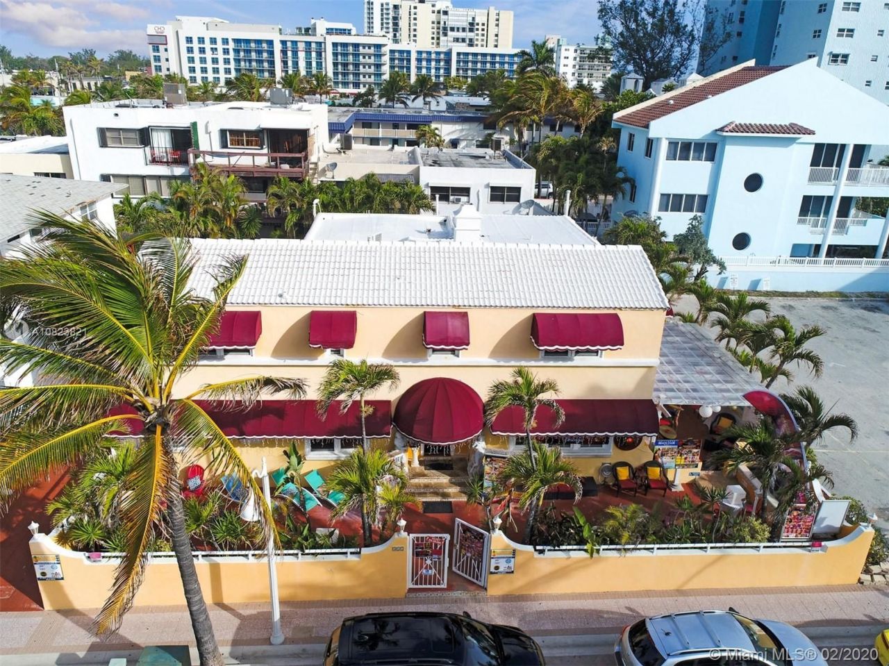 Отель, гостиница в Майами, США, 3 000 м2 - фото 1