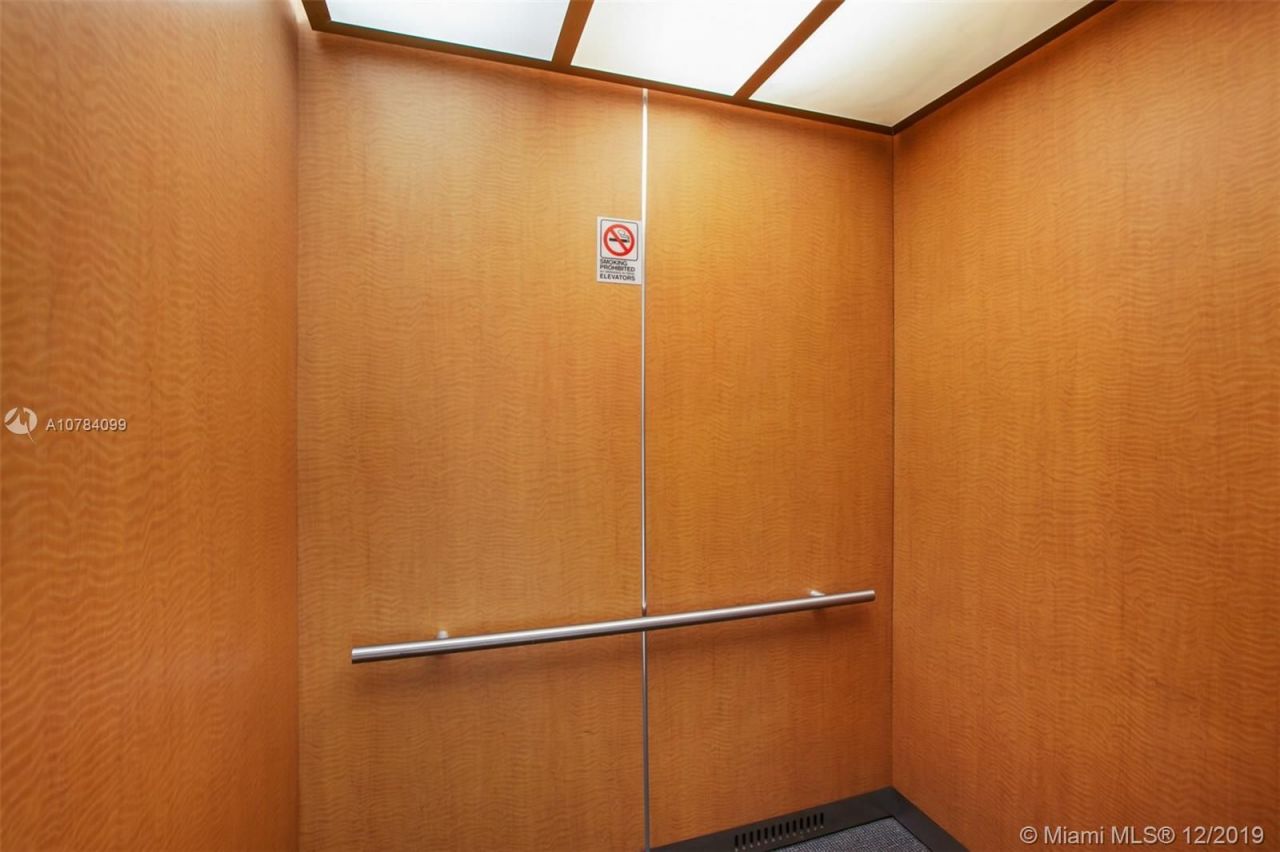 Офис в Майами, США, 1 000 м² - фото 5