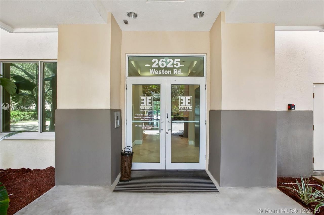 Офис в Майами, США, 1 000 м² - фото 12