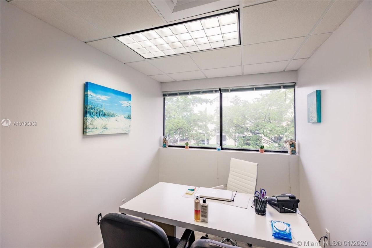 Офис в Майами, США, 800 м² - фото 9