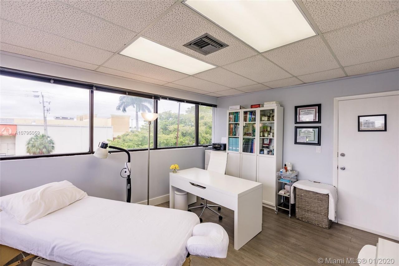 Офис в Майами, США, 800 м² - фото 11