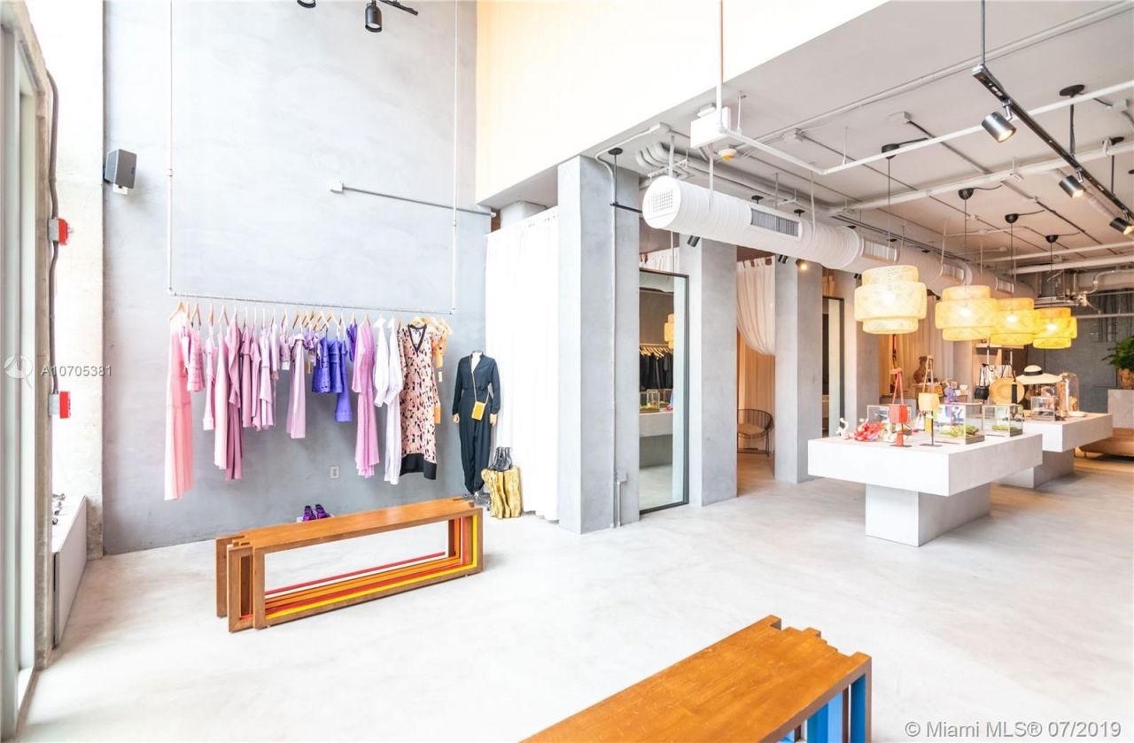 Магазин в Майами, США, 150 м² - фото 4
